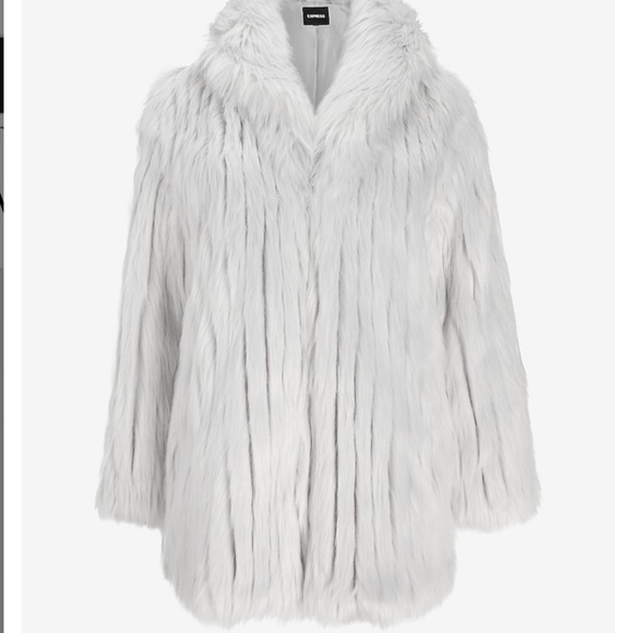 NWOT Express Oversized Faux Fur Coat - Picture 5 of 8
